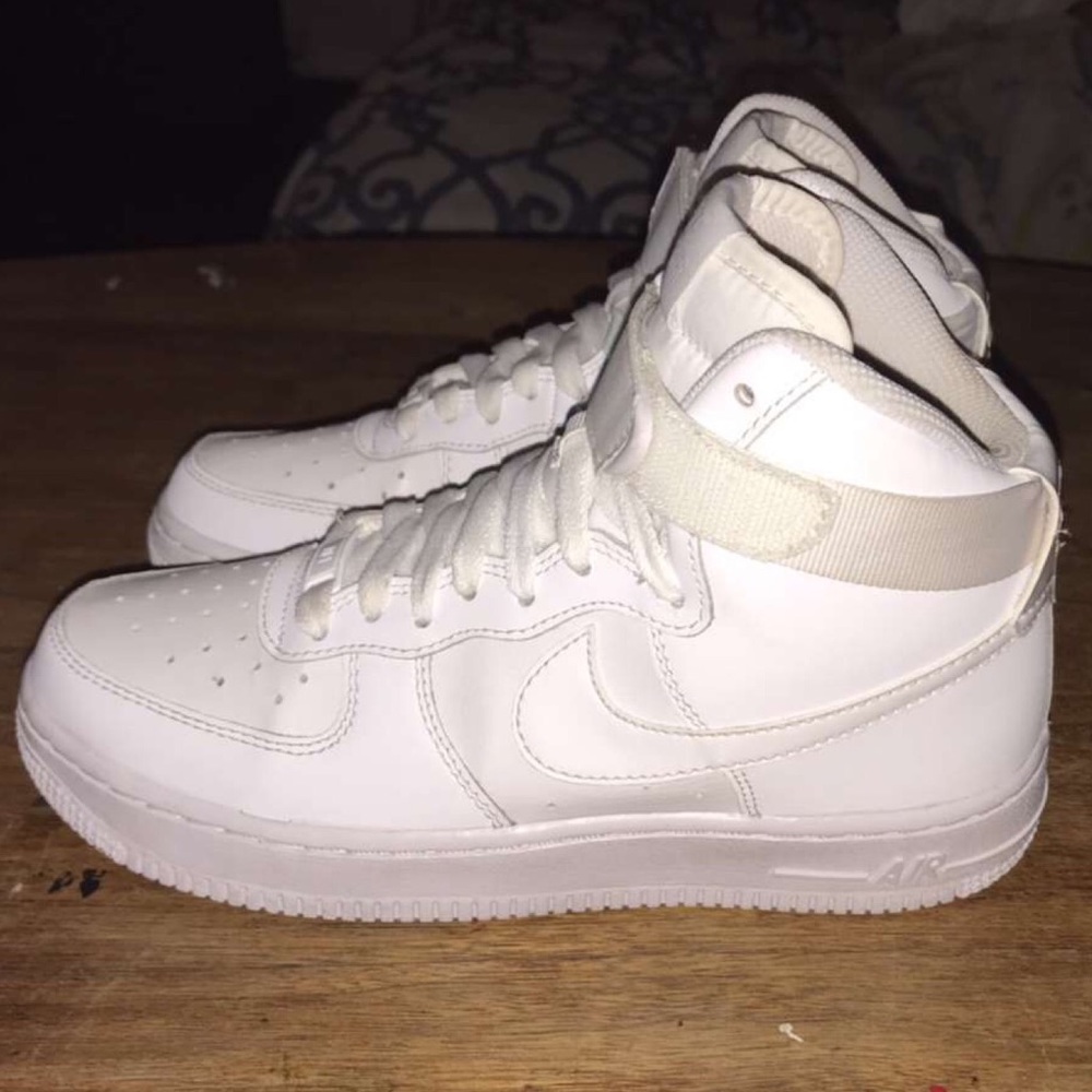 White nike highs